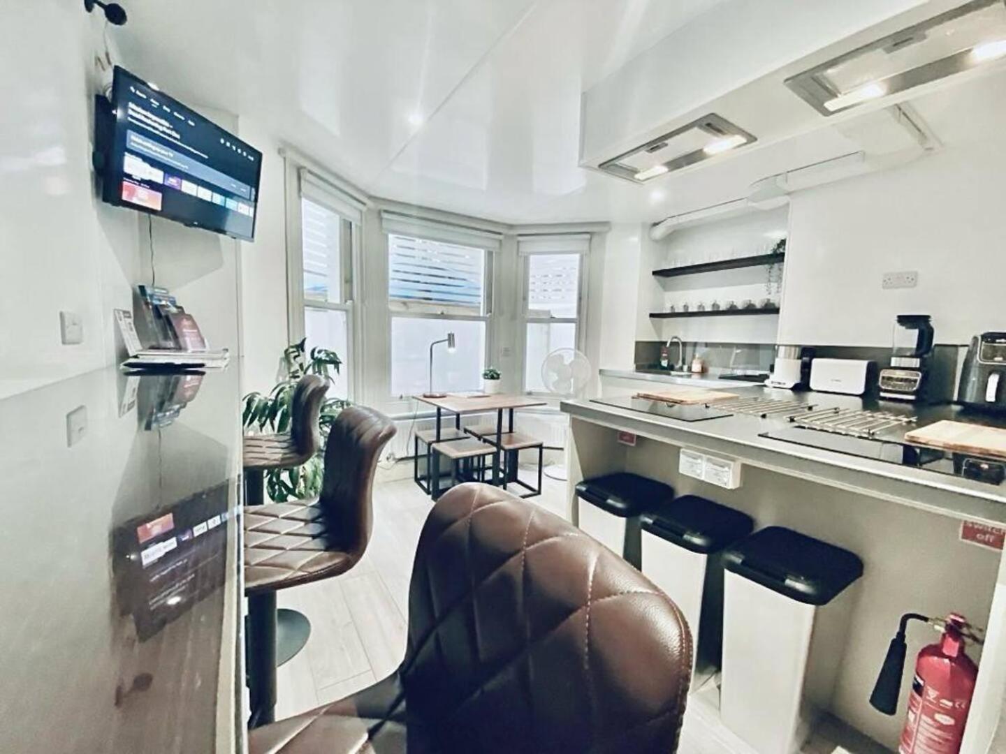Apt 03 Beachside Beauty Central Studio Steps From Cafes Hove Exterior foto